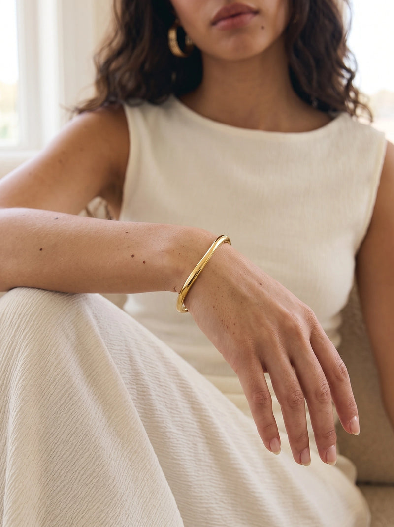 Soft Wave Bangle