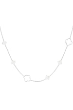 Clover Bloom Necklace – Halskette mit Kleeblatt-Anhängern aus Edelstahl in Gold und Silber