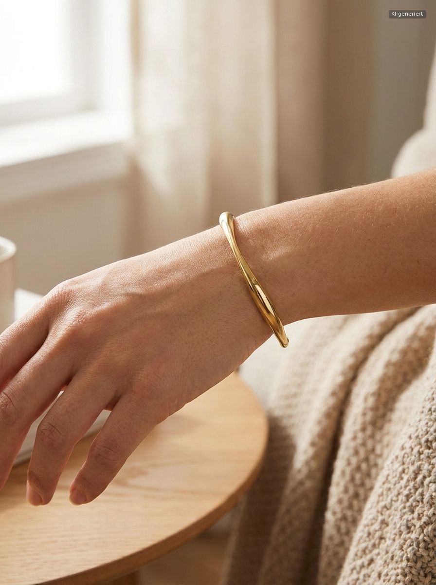 Golden Curve Bracelet