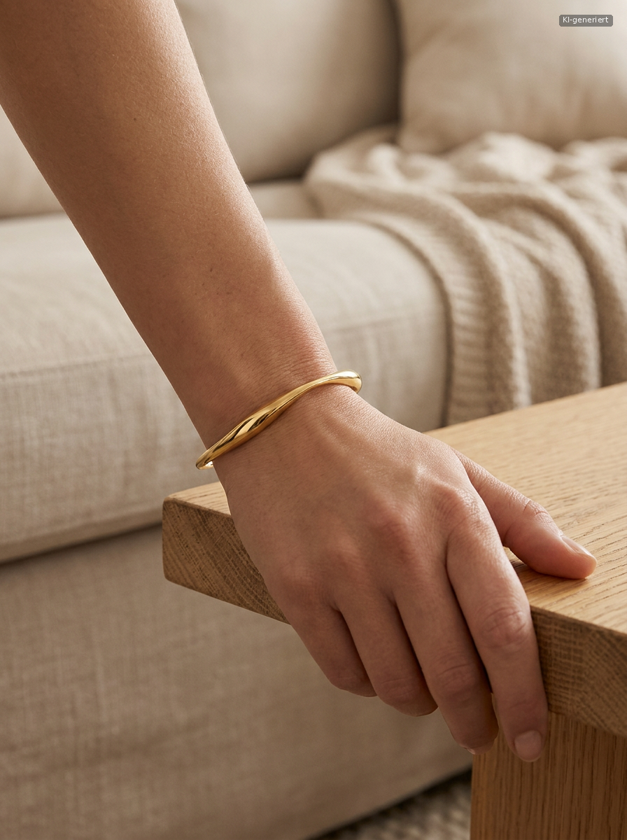 Golden Curve Bracelet