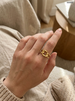 Lia Chain Ring