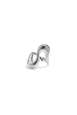 Sera Flow Ring – verstellbarer Statement-Ring aus Edelstahl in Gold und Silber