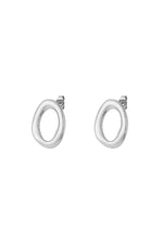 Solea Oval Earrings – unregelmäßig geformte Ohrstecker aus Edelstahl, 14 Karat vergoldet